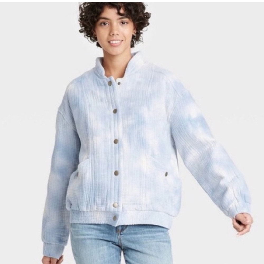 NWT Quilted Varsity Style Jacket blue and white tye dye Universal Threads size L